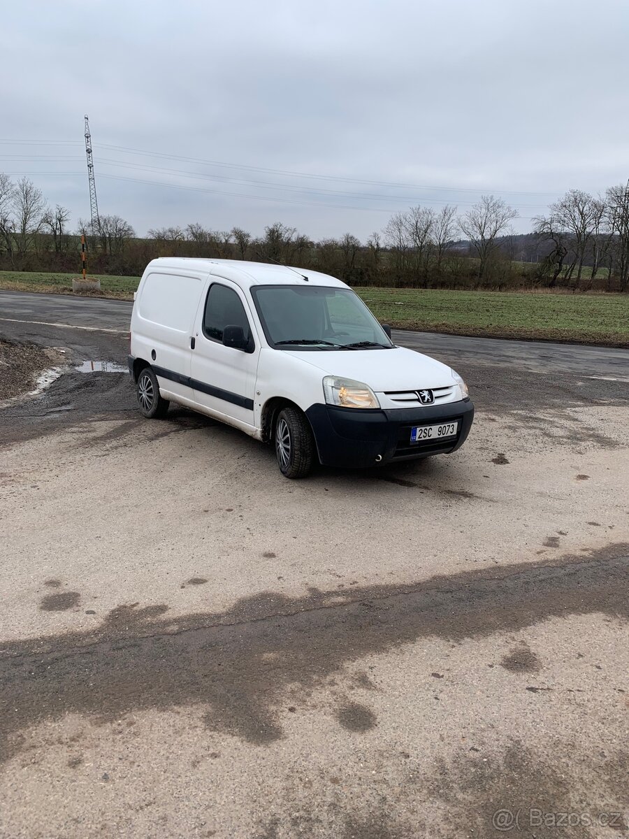 Peugeot partner 1.6 benzín - 2