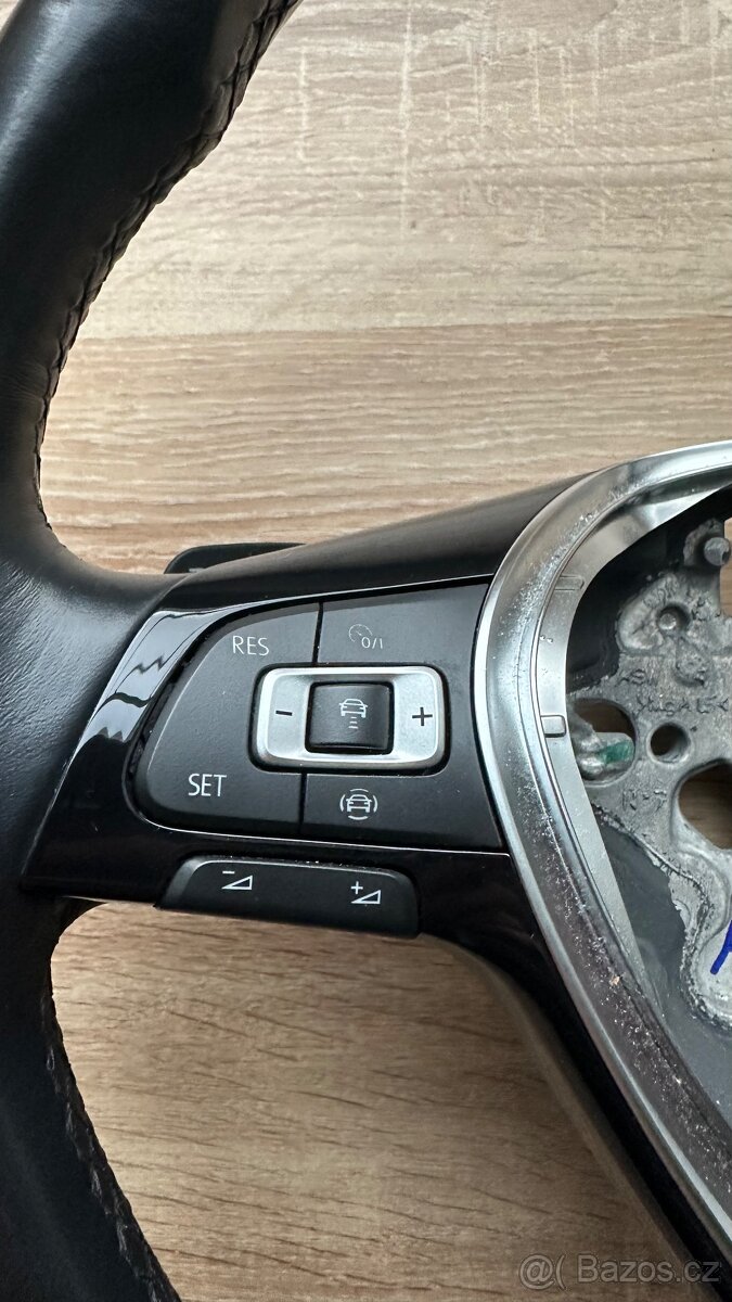 Multifunkční kožený volant VW GOLF 7 facelift DSG - 2