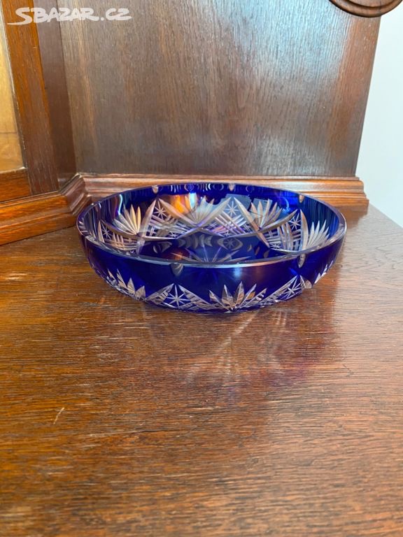 Starožitná broušená mísa - 2