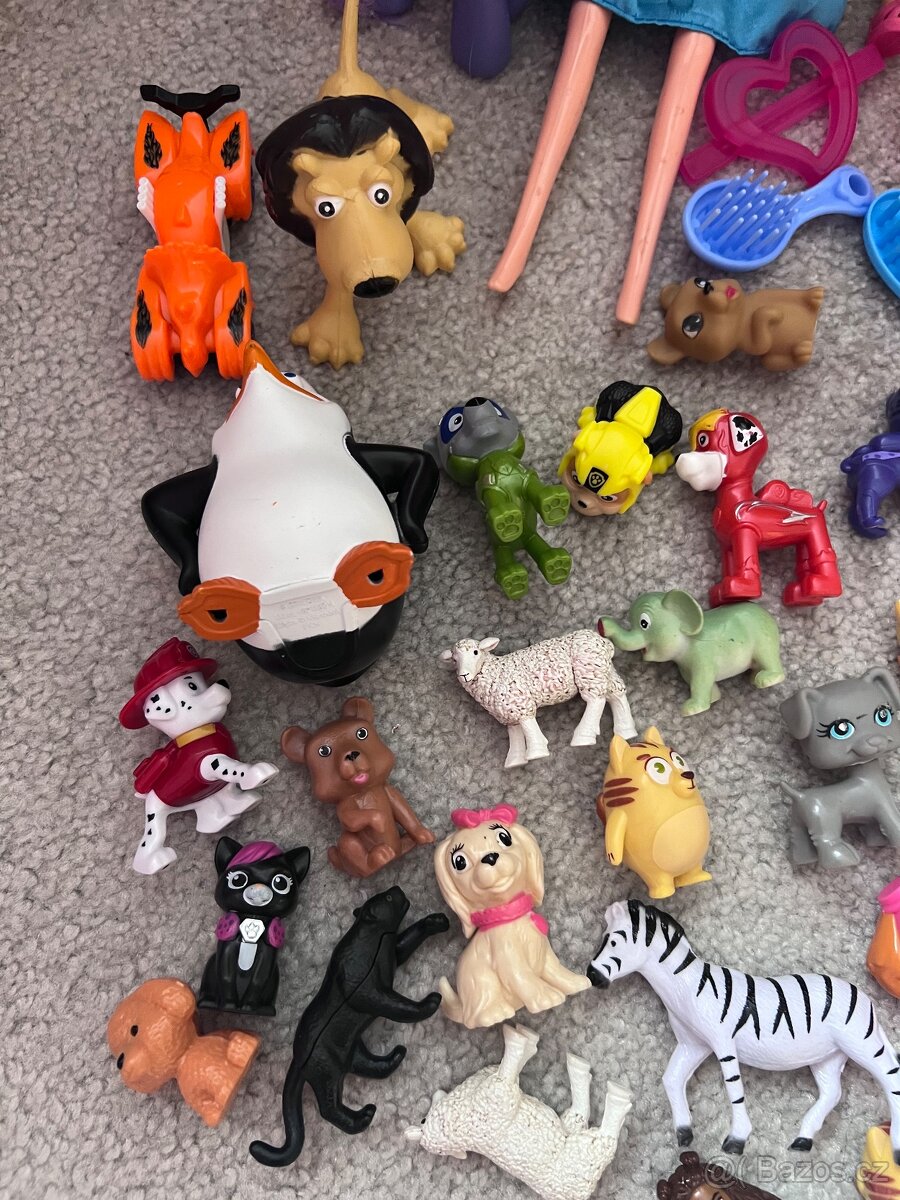 Cupcake domeček + figurky - 2