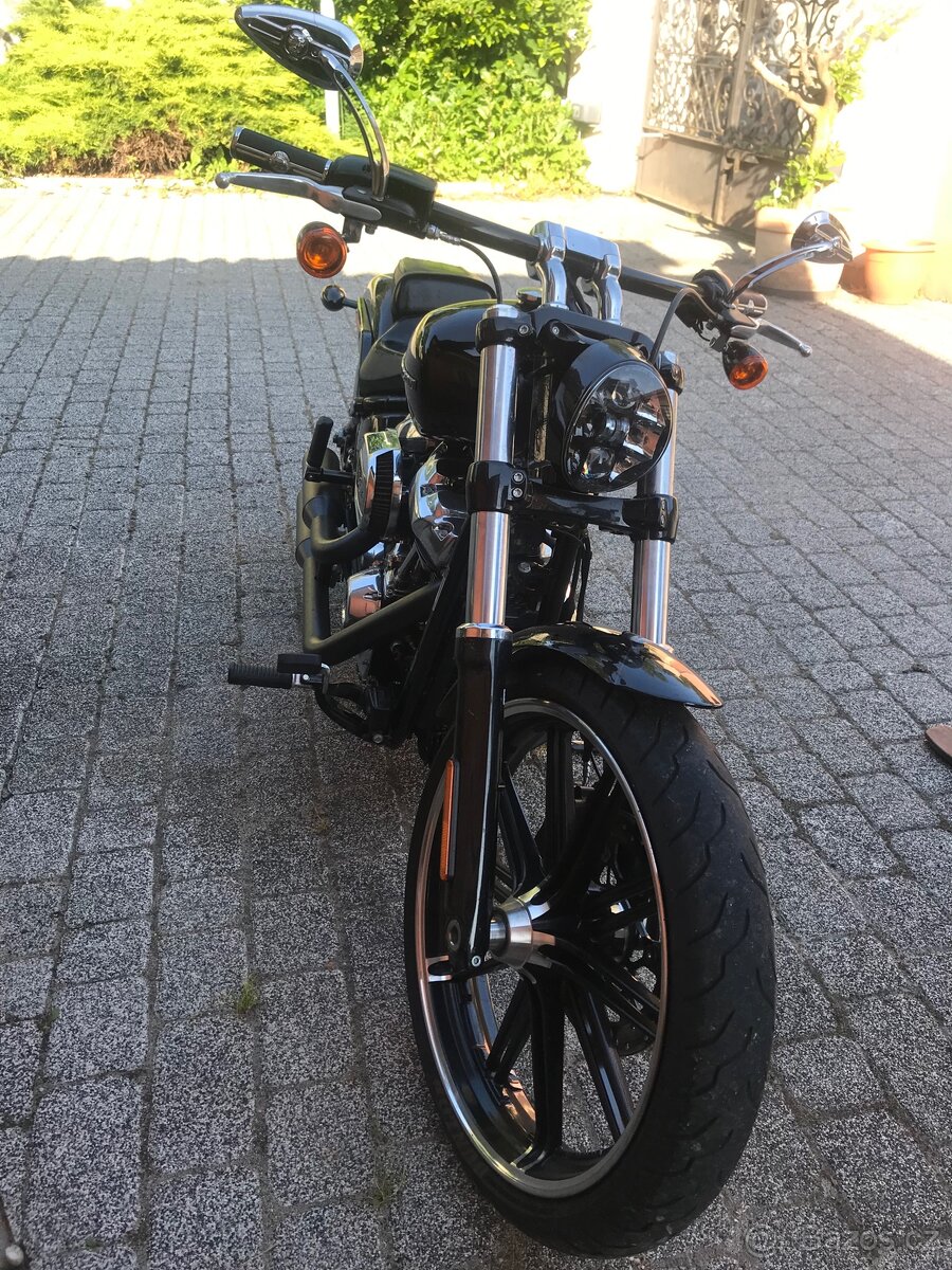Harley Davidson Breakout 114 - 2
