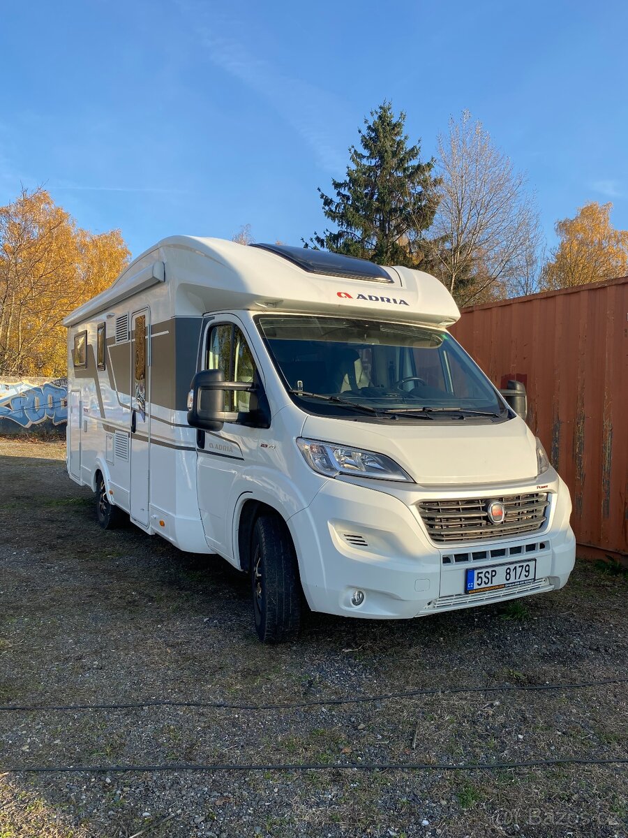 Adria,Matrix 670,160ps,022,5 osob,9st.automat,CR,remis,super - 2