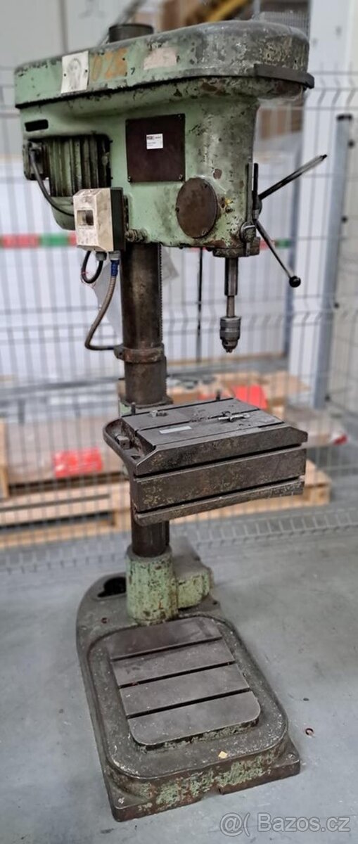 Sloupová vrtačka TOS VS 16 (8911) - 2