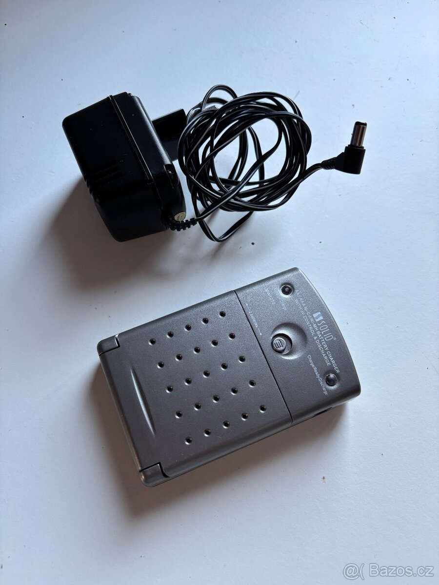 NABÍJEČKA TUŽKOVÝCH BATERIÍ - 2