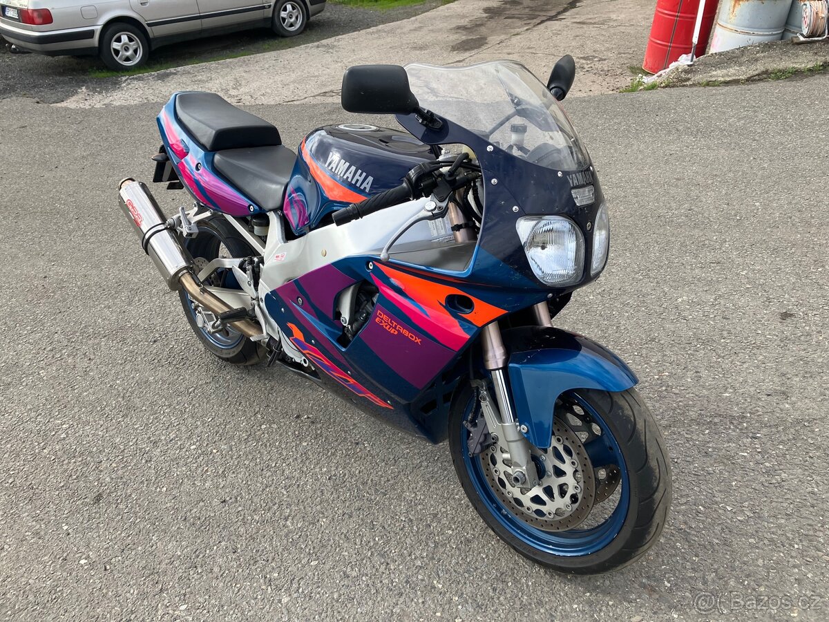 Yamaha yzf 750 - 2