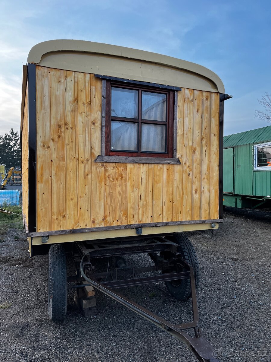 MAringotka délka 7 m.Šířka 2.50 .RETRO. - 2