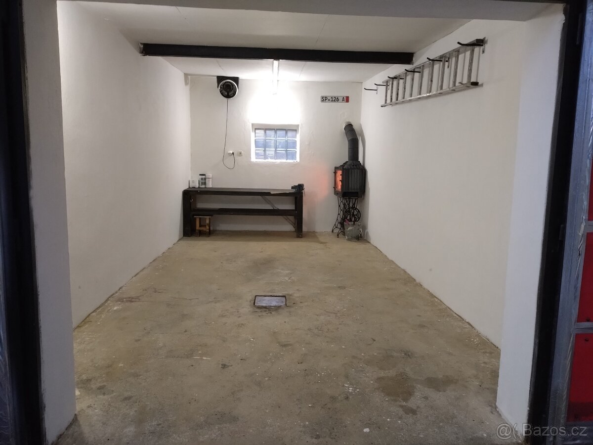 Garáž k pronájmu - 2