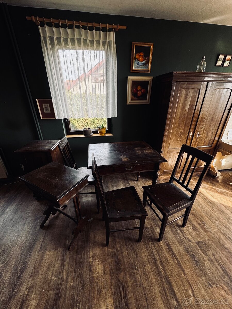 Starožitný nábytek - 2