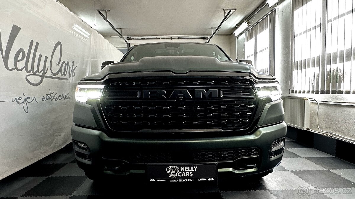 DODGE RAM, NIGHT EDITION / 1500 SST H.O. - 2