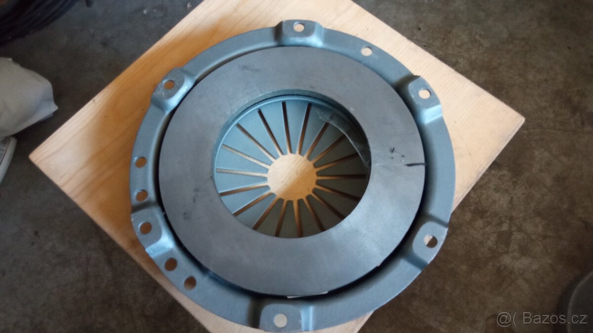 Tatra 613 přítlačný talíř - 2