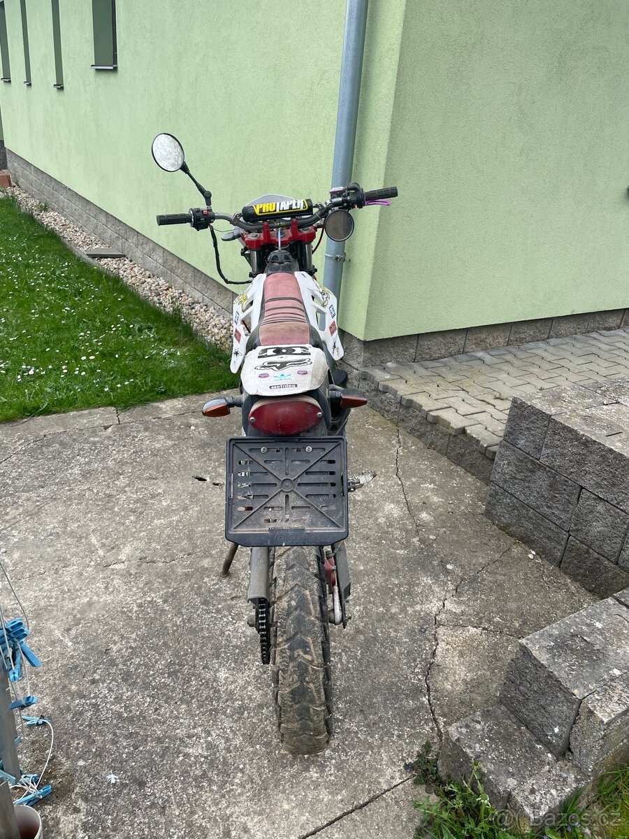 Yuki 125 - 2