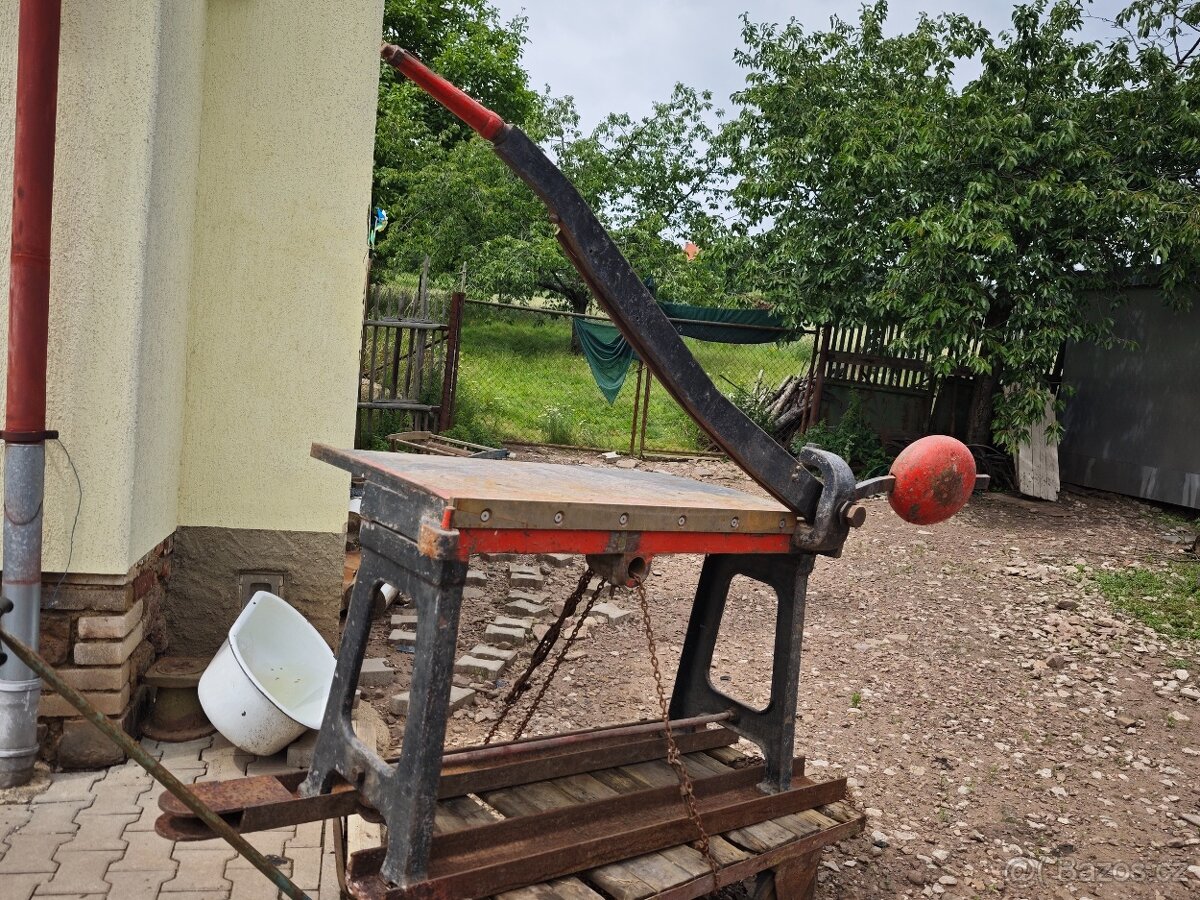 Prodám tabulové nůžky na plech - 2