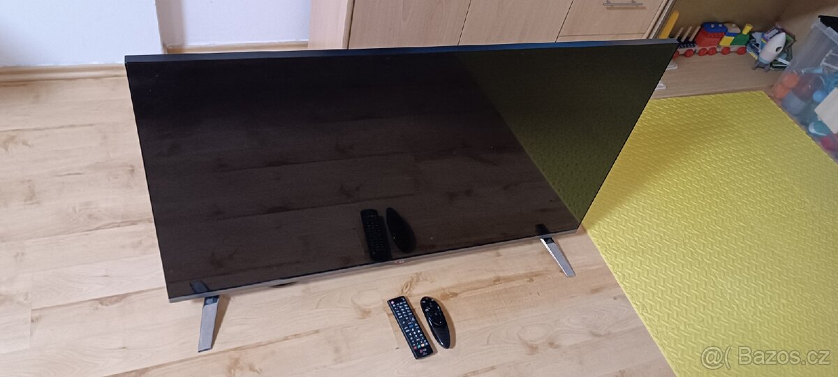 Televize LG 47LB671V 47 palců - 2