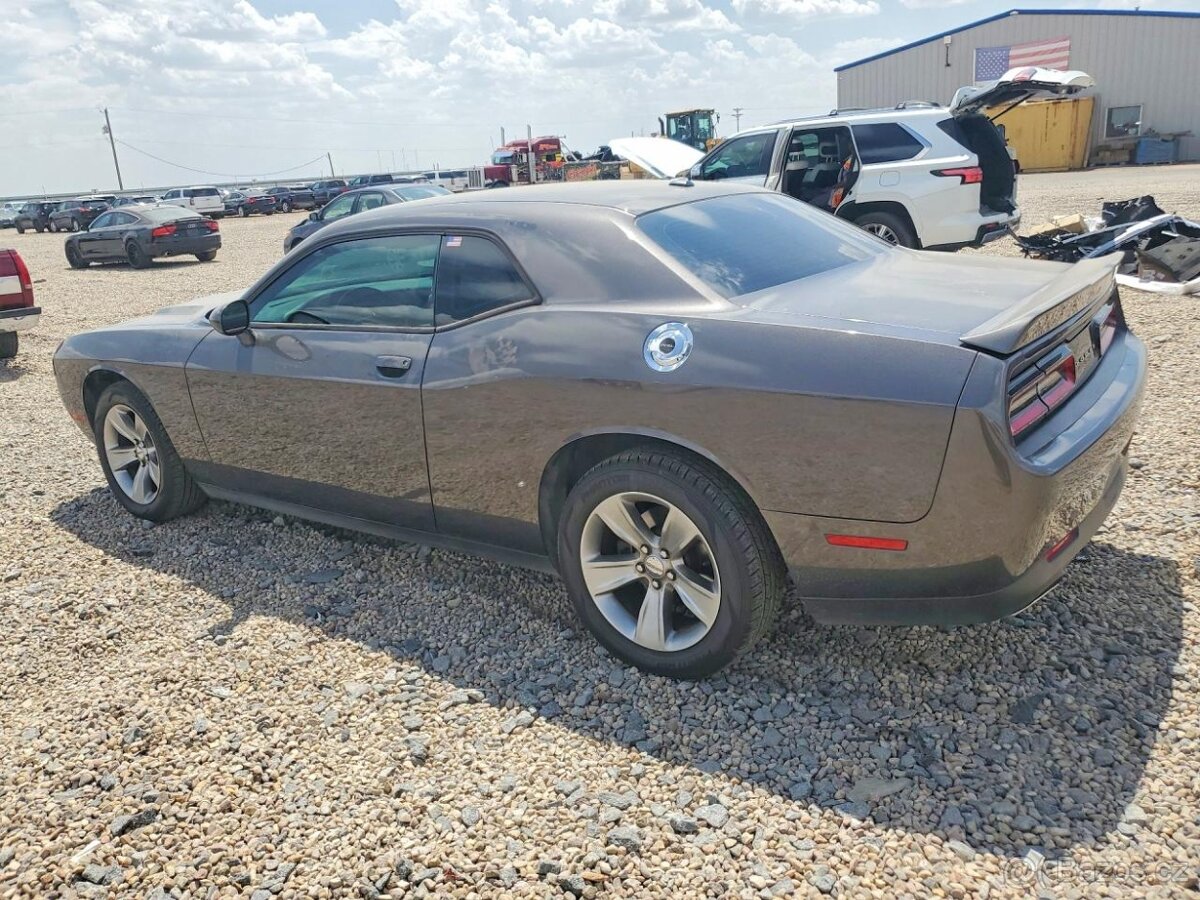 2020 DODGE CHALLENGER SXT - 2