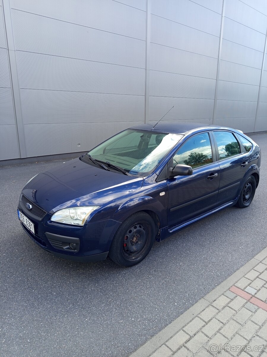 Ford Focus 1.6i - 2