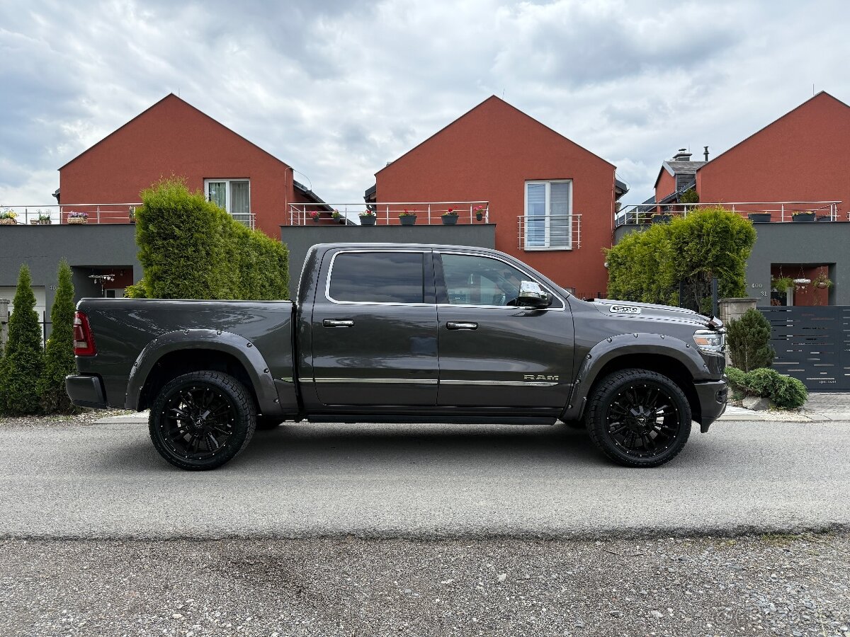 DODGE RAM 1500 HEMI LIMITED OFFROAD PAKET