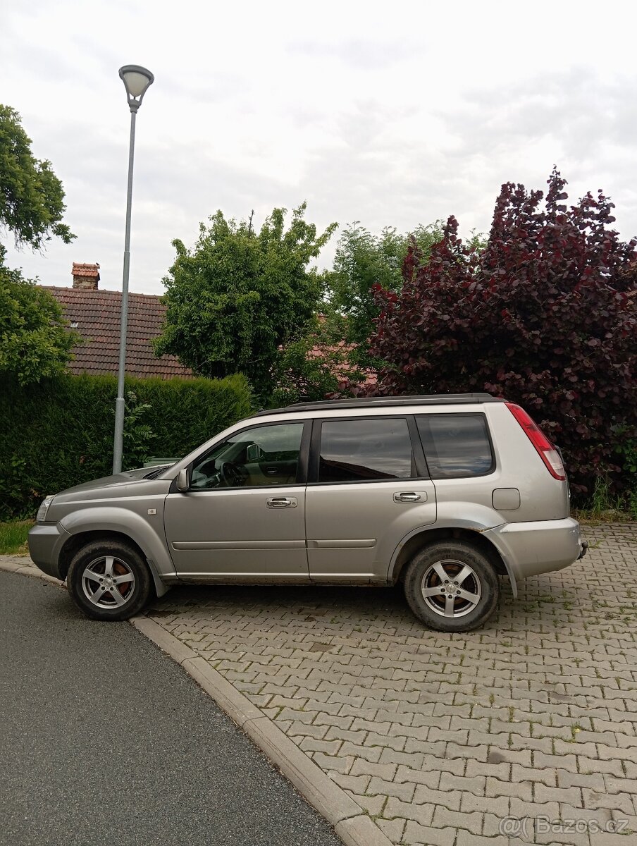 Nissan X-trail 2.2 TDI 100 kW r.v.2005 - 2
