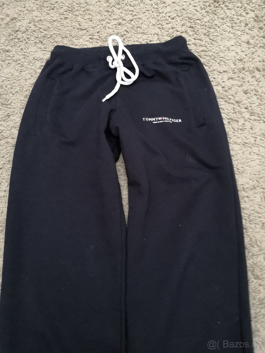 Tepláky Tommy Hilfiger vel.S/M - 2