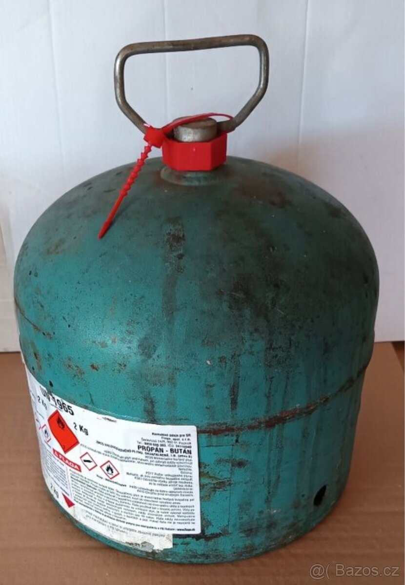 Prodám plnou a zaplombovanou PB lahev 2 kg. - 2