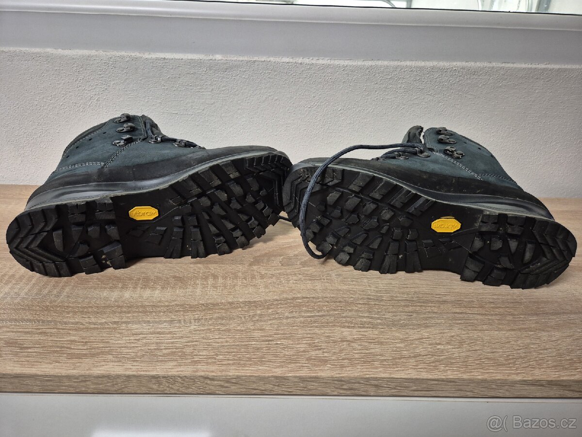 Turistické zimní boty - Lowa Lady III GTX vel. 37,5 - 2