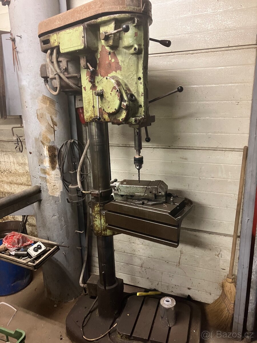 Sloupová vrtačka TOS V 3 20 - 2