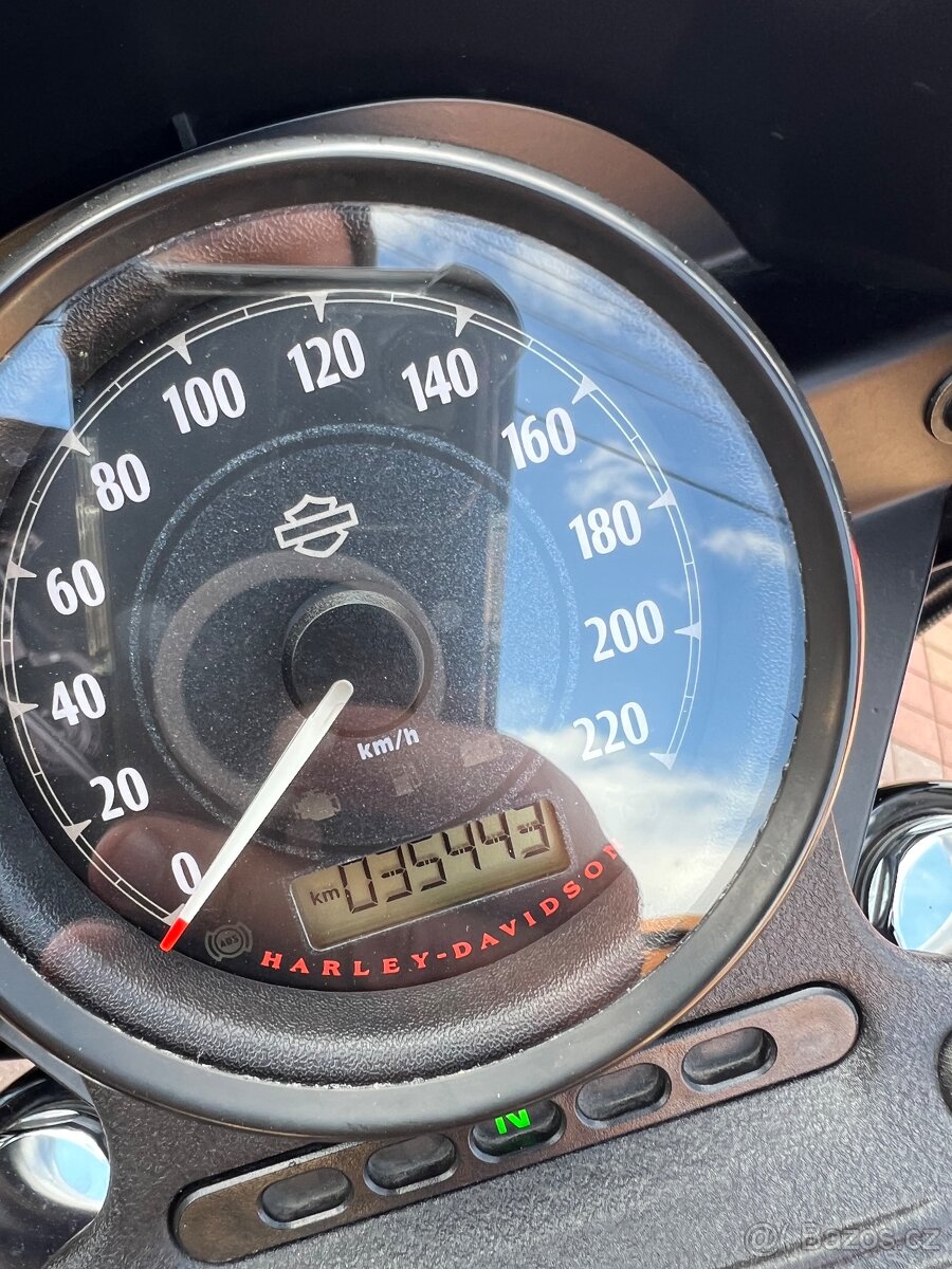 Harley-Davidson Sportster-Iron 1200 - 2