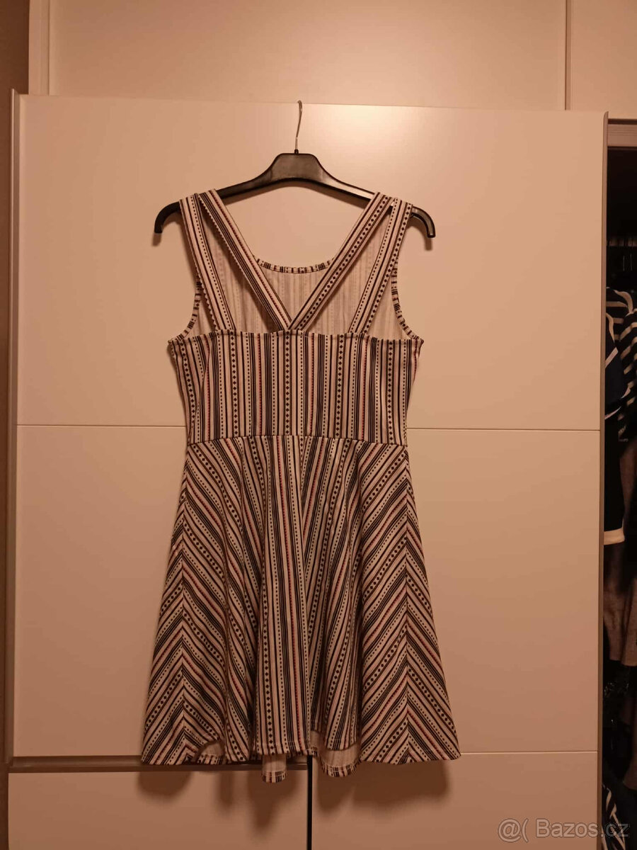 Šaty vel. M - 2