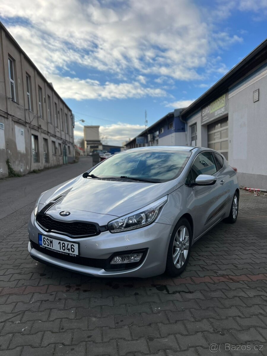 Kia PRO Seed 2013 1.6 CRDI - 2