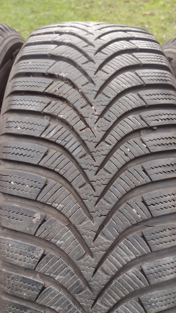 Zimní pneu 205/55 R16 8mm - 2