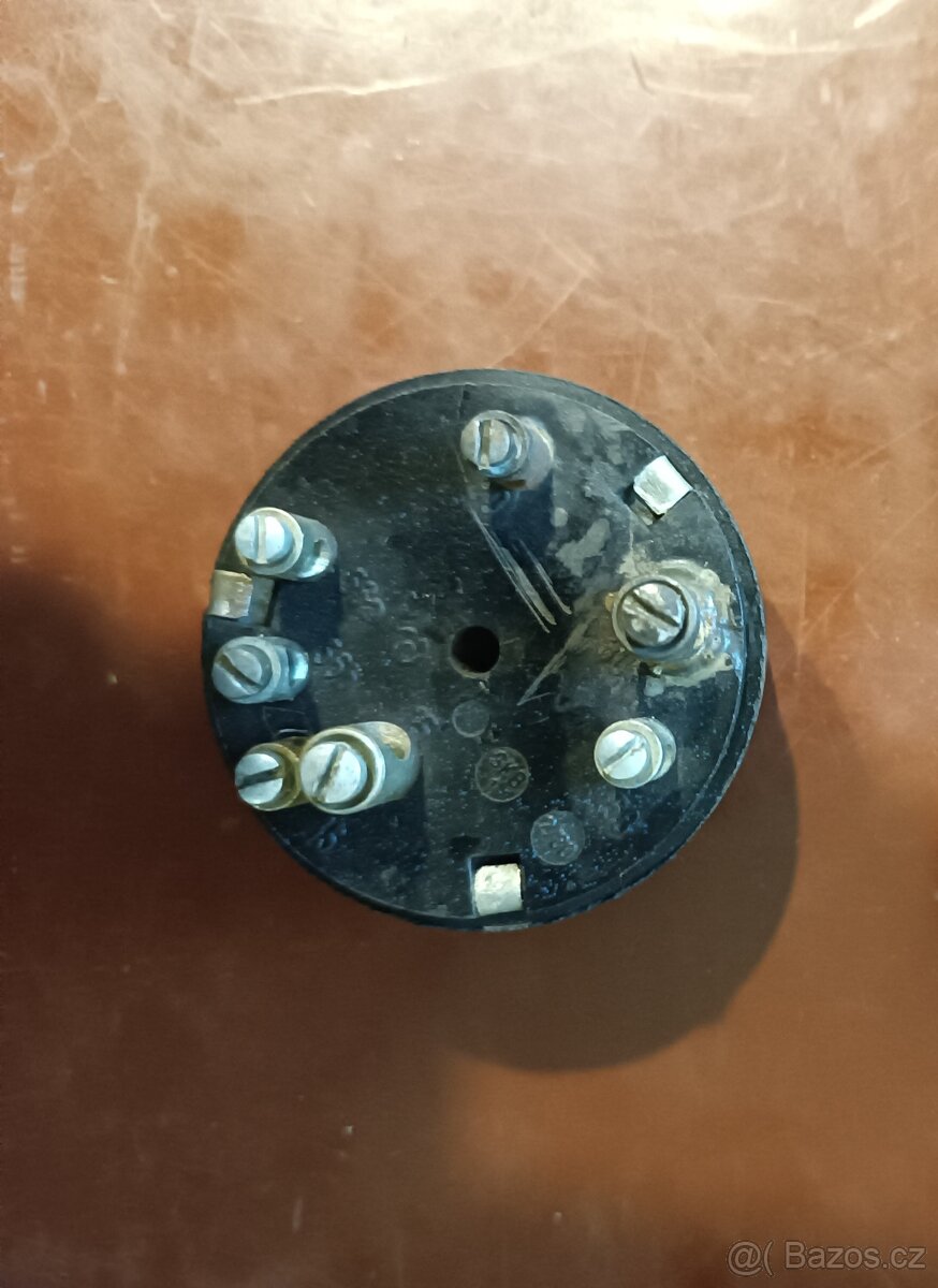 Prodám spínací skřínku zn. Pal - 2