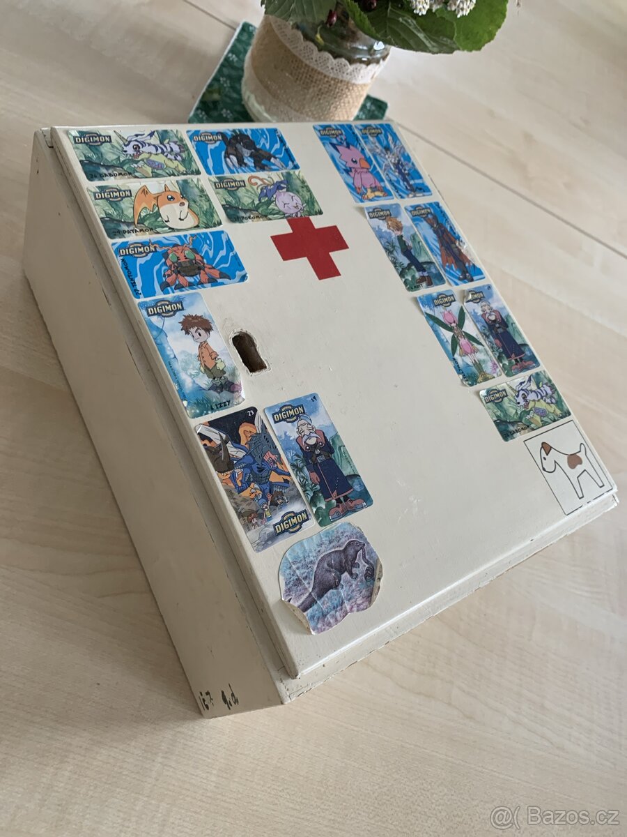 Retro lékárnička - 2