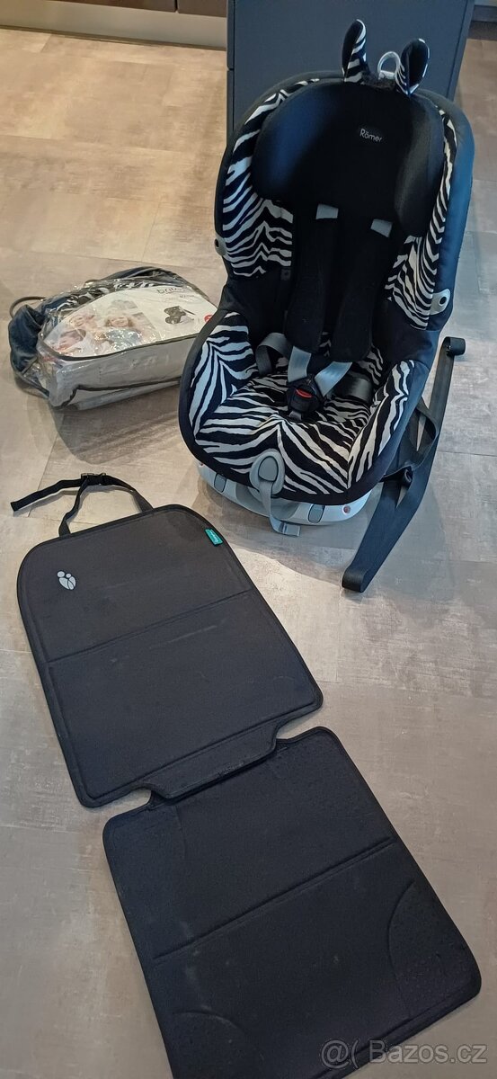 Britax Römer Trifix zebra s oušky - 2