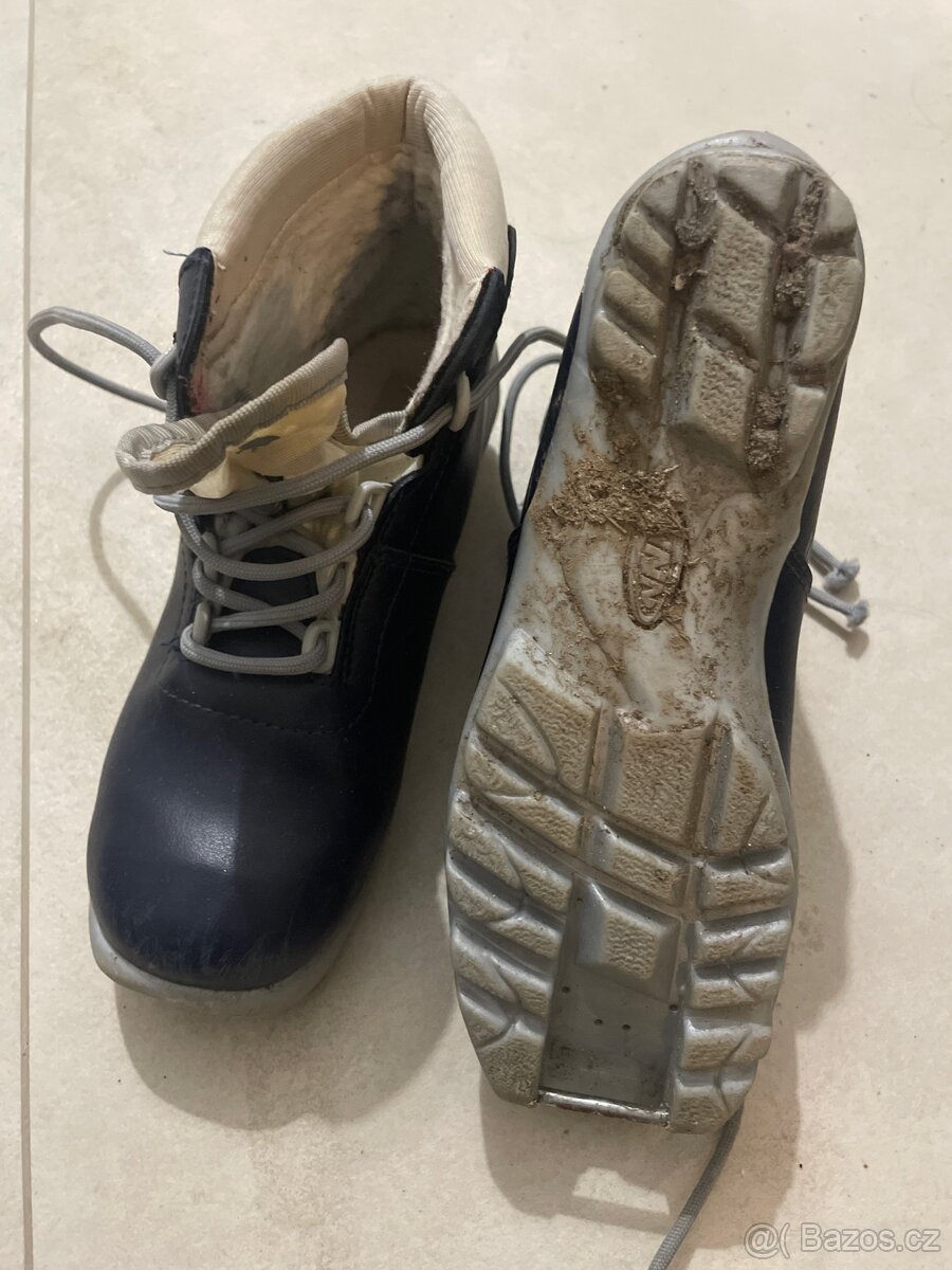 Boty na běžky 33-34 NNN - 2