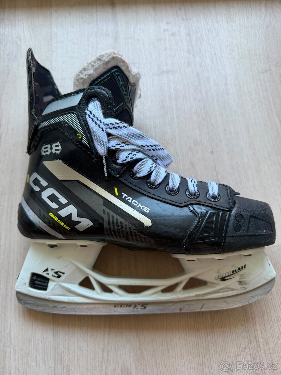 Brusle CCM Tacks jr 2.5-3.5 - 2
