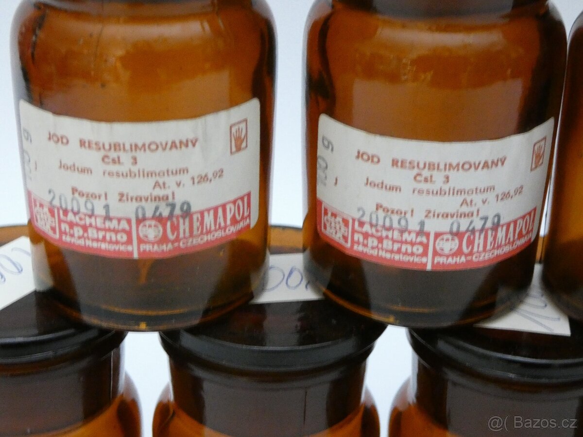 Laboratorní prachovnice. - 2