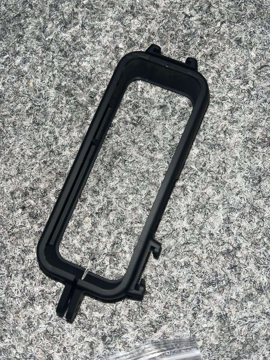 Krytka Insta360 X3 na stativ , ramecek - 2