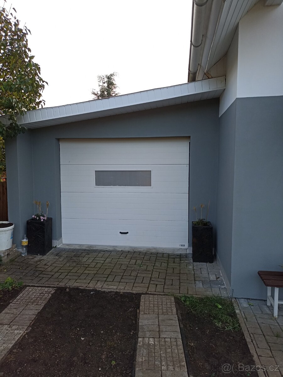 Sekční garážová vrata - 2