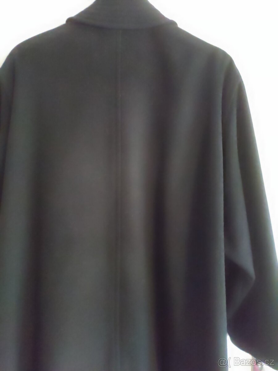 Zimní černý krátký kabát vel 56 - 2