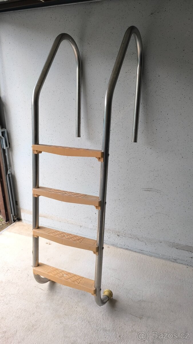 Bazénové schůdky - 2