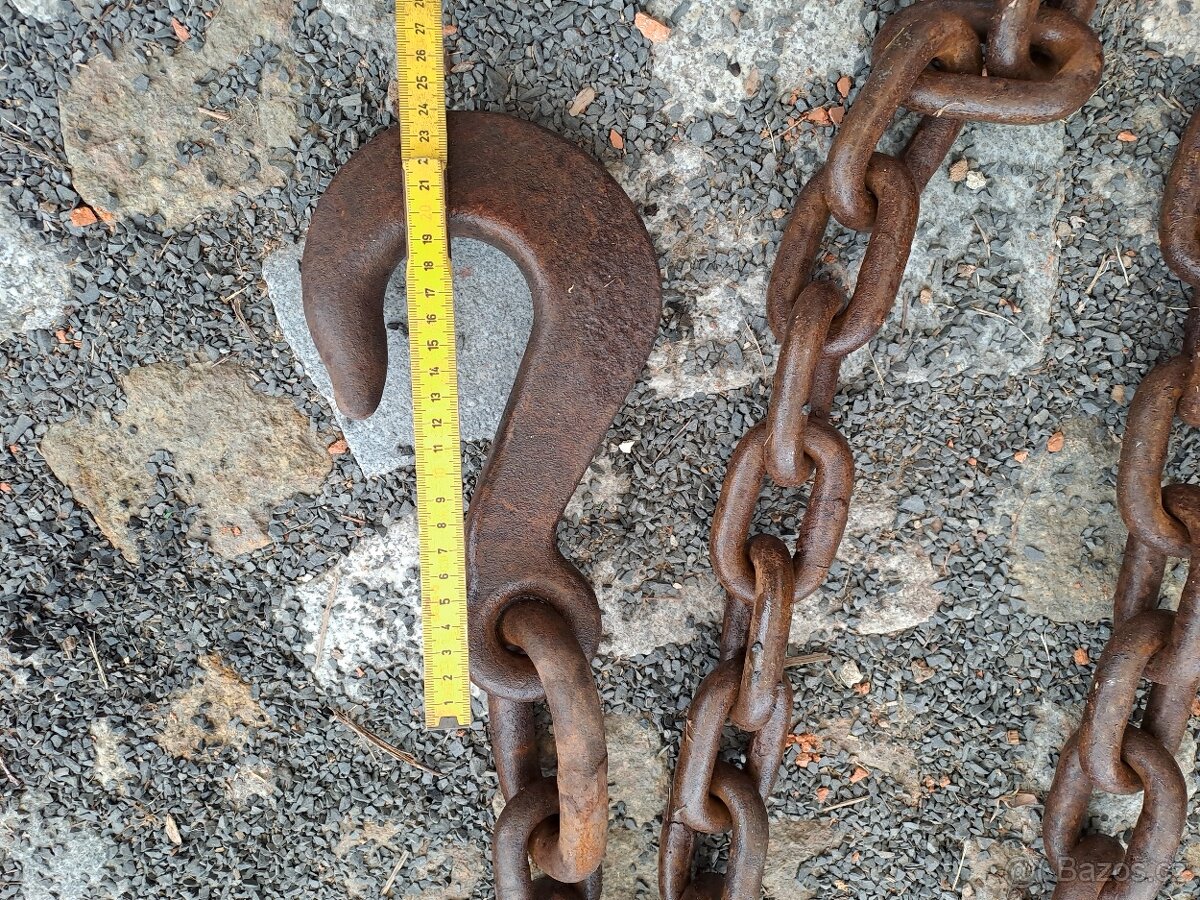 Starožitný masivní kovaný řetěz s háky - 2