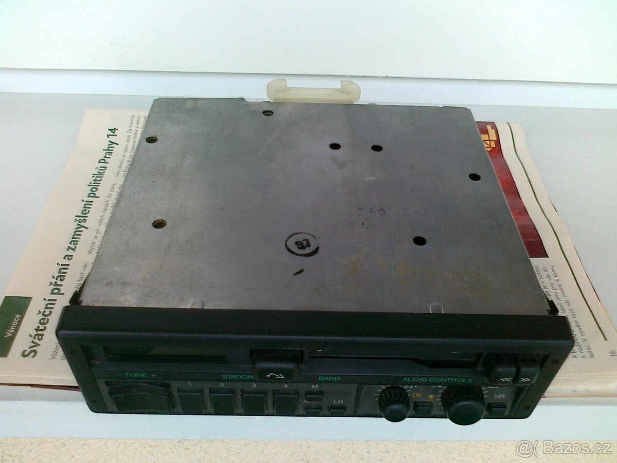 Prodám autorádio FORD..). - 2