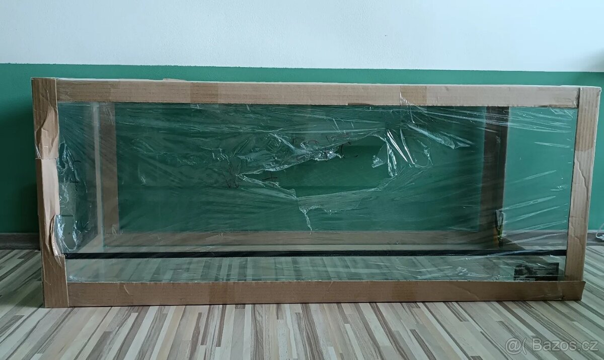 Prodám nové terárium 100x40x40 na délku - 2