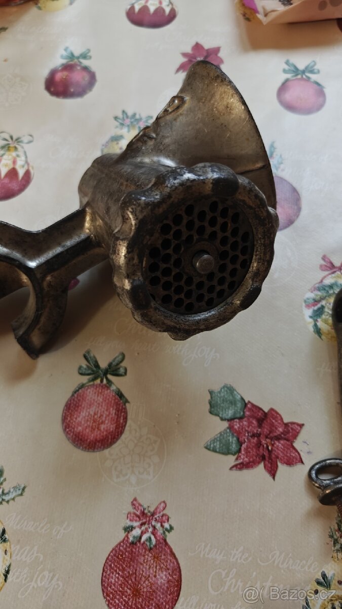 Starší mlýnek na maso - 2