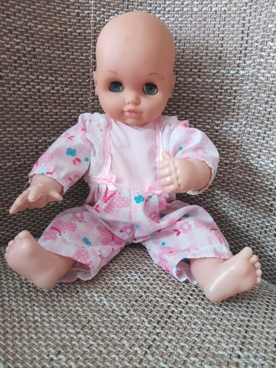 Retro panenka - plačící - 2