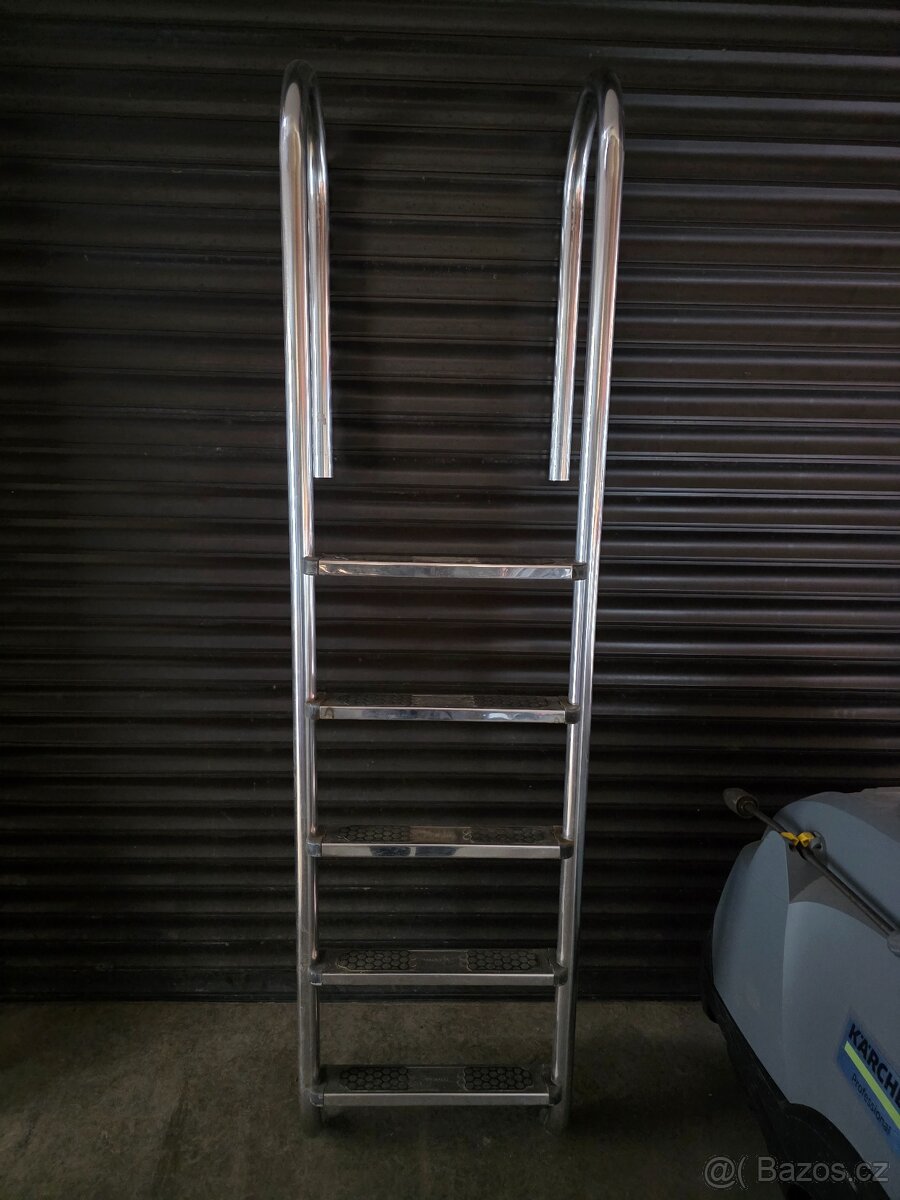 Bazénový žebřík - 2