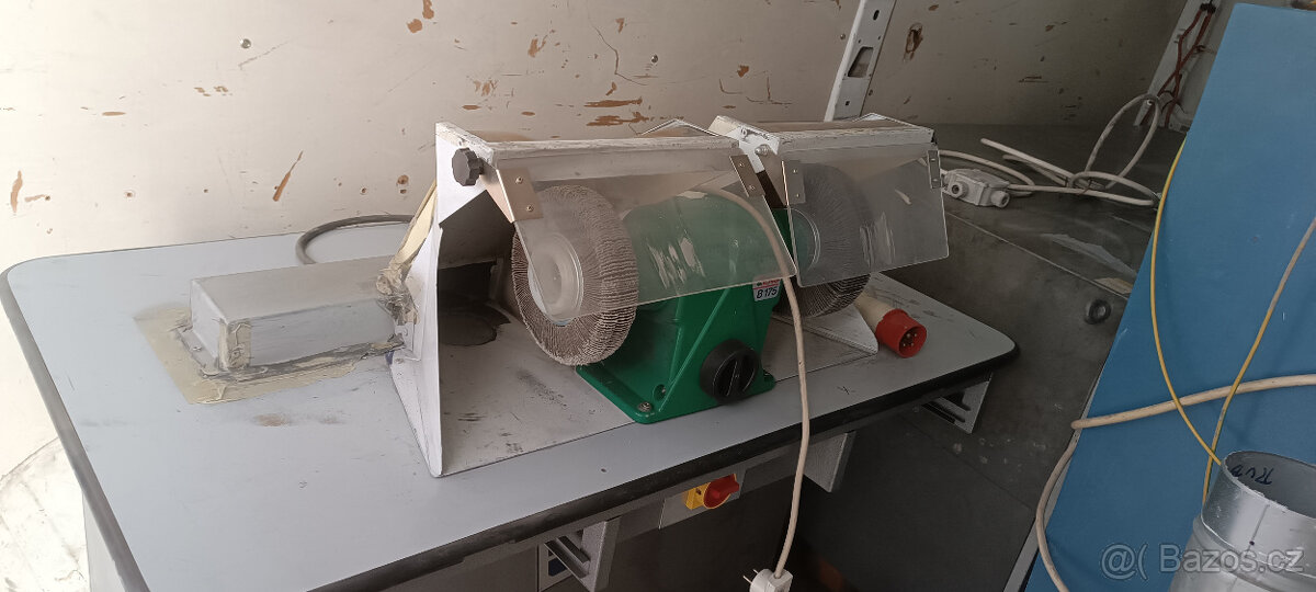 Prodám odsávací stůl s bruskou - 2