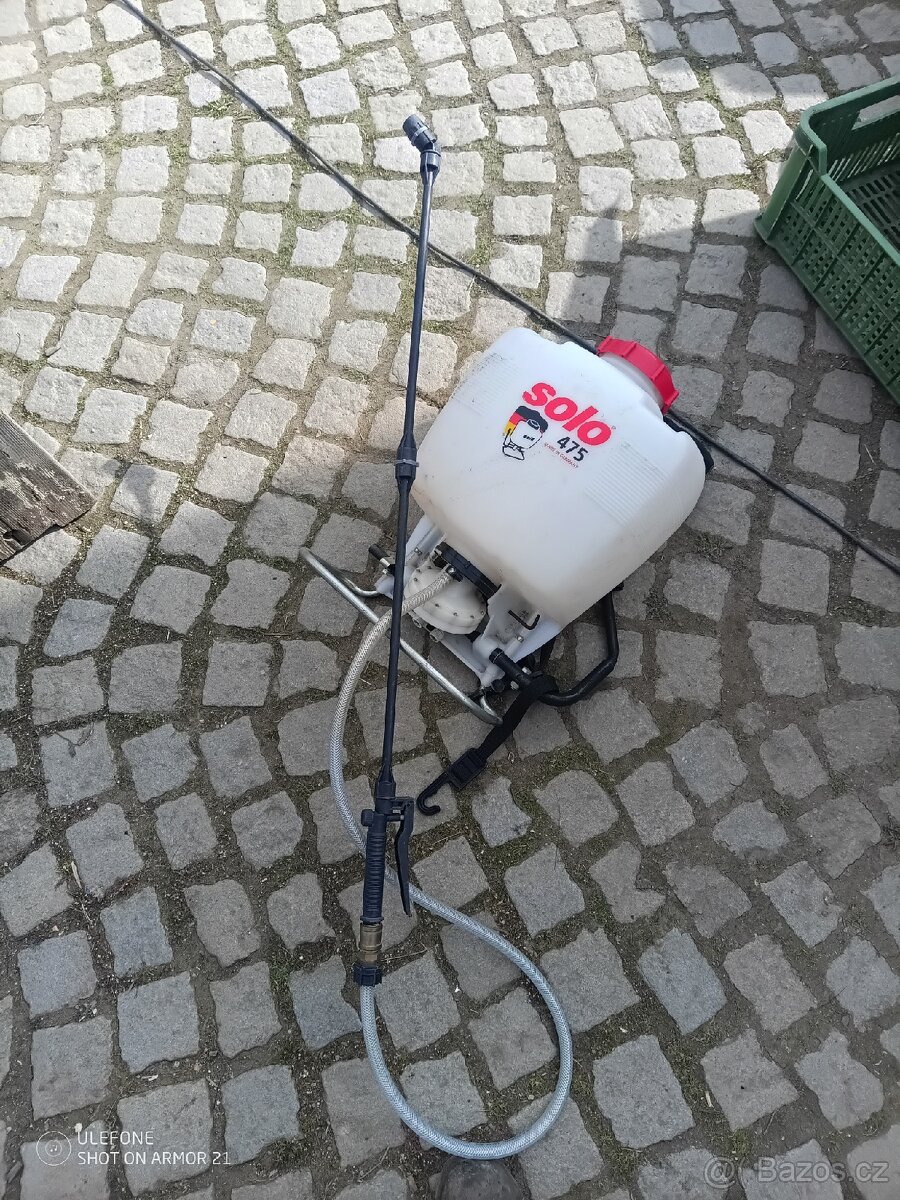 Zádový postřikovač - 2