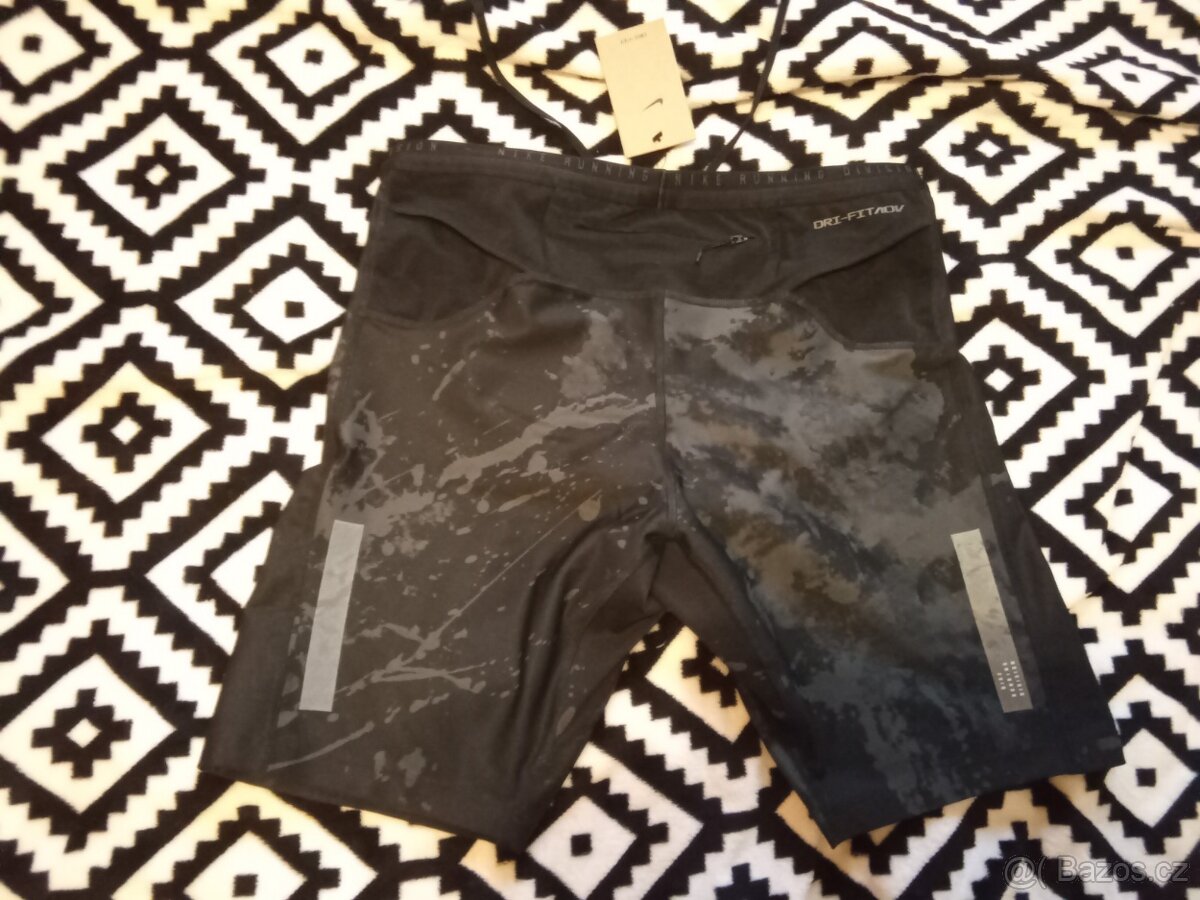 Pánské běžecké kraťasy Nike vel. XL - 2