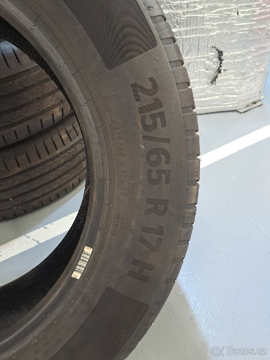SLEVA Letní pneu Continental 215/65 R17 DOT23 - 6 mm - 2