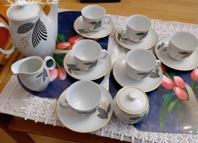prodám čajovou soupravu- porcelán - 2